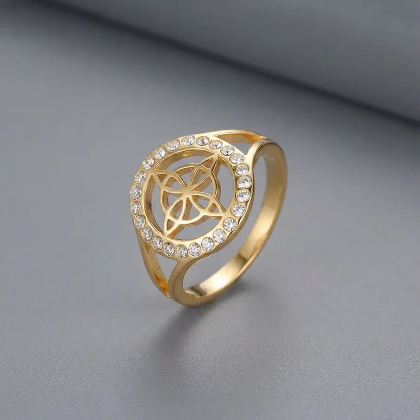 witches knot ring